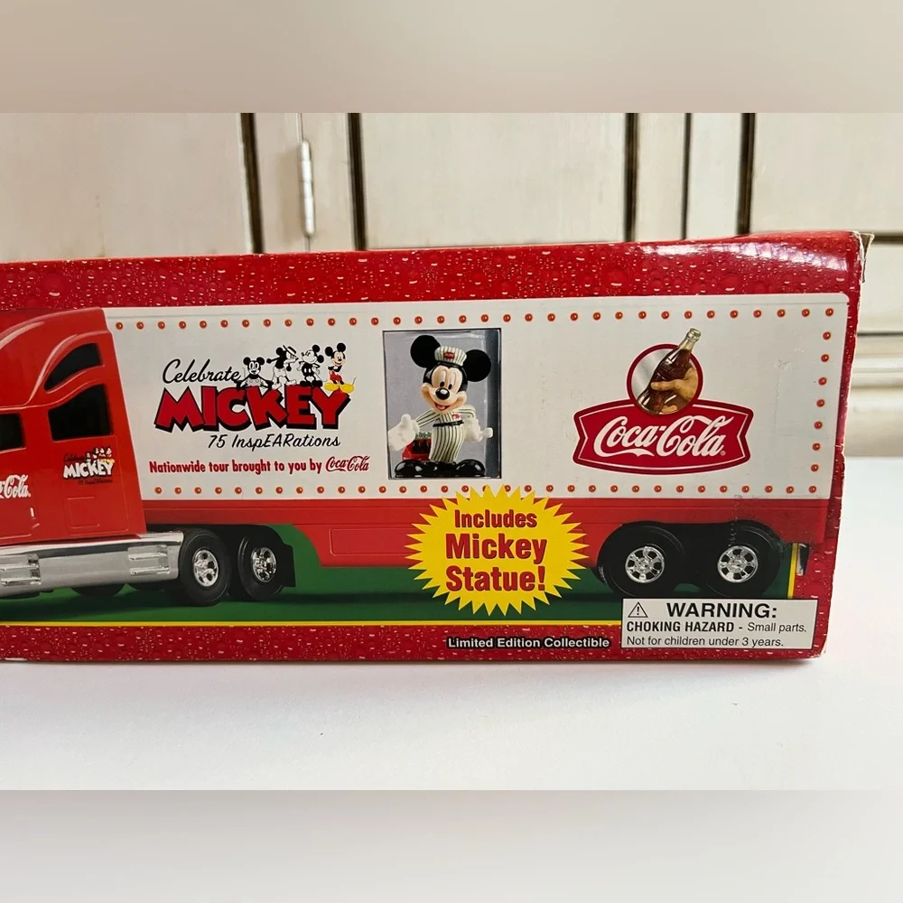 Coca-cola 2004 Tour Carrier Semi truck w/Mickey Statue SEMI 75th Anniversary